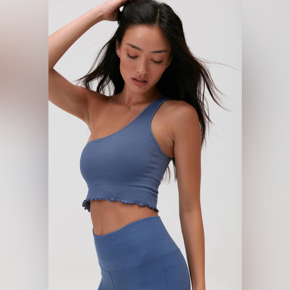 Spiritual gangster luna one shoulder and 7/8 love sculpt legging
